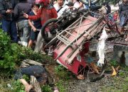 Terobos Palang Perlintasan, Pengemudi Betor dan Penumpangnya Tewas Setelah Ditabrak Kereta Api