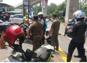 Parkir di Trotoar, Belasan Kendaraan Ditindak