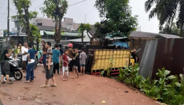 Mantan Ajudan Kapolda Jateng Tewas Ditabrak Truk