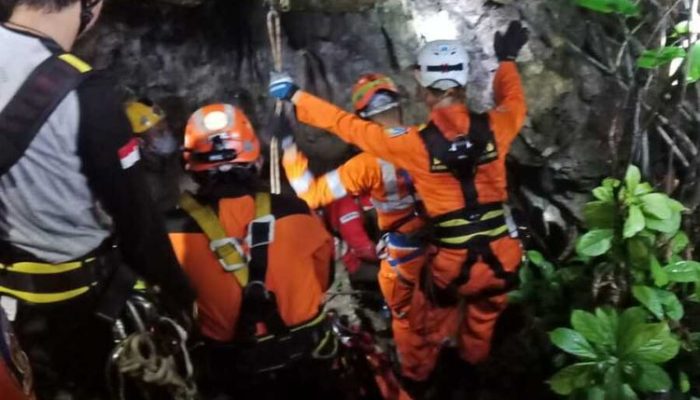 Tiga Mahasiswa Tewas Terjebak Ketika Menelurusi Goa Lele