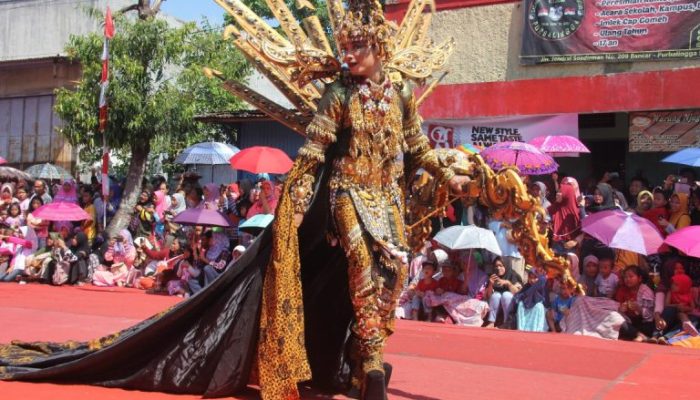 Puluhan Ribu Warga Purbalingga Nonton Vaganza