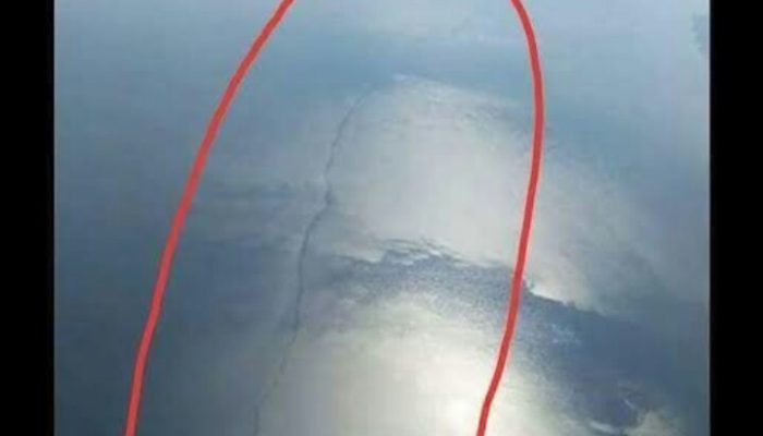 Viral Foto Retakan Permukaan Laut, Ternyata Begini yang Sebenarnya