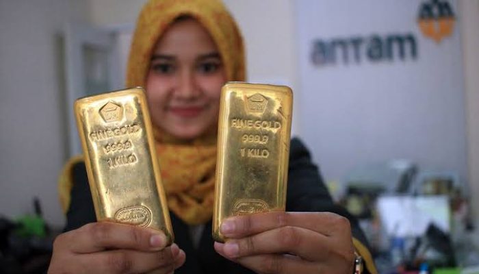 Harga emas Antam turun Rp1000