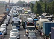 Sejumlah titik jalan Tol Jakarta-Cikampek padat