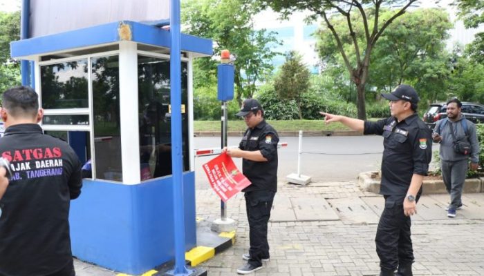 Sempat Ricuh, Bapenda Tetap Segel PT Auta Parking Yang Nunggak Pajak 16 Bulan
