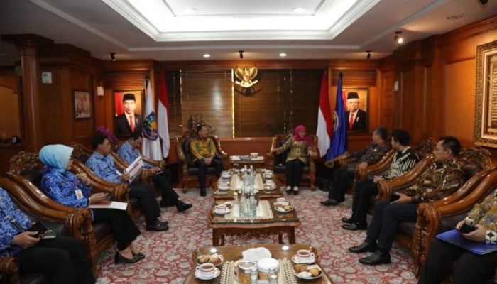 Mendagri dan Gubernur Jatim Bahas Perpres No 8 Tahun 2019