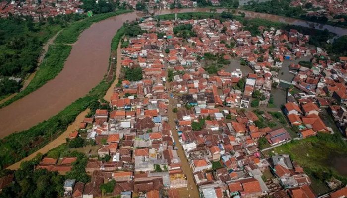 Sebanyak 3.744 rumah terendam akibat banjir di Kabupaten Bandung