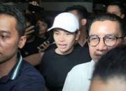 Nikita Mirzani melempar asbak ke suaminya
