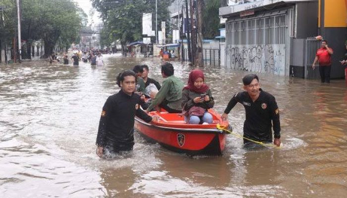 Banjir Jakarta pada Selasa sebabkan 3.565 jiwa mengungsi