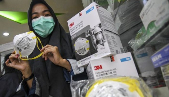 Pemerintah wajib tindak tegas penimbun masker dan bahan pokok