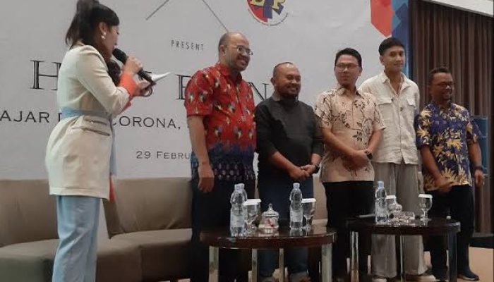 Perhimpunan dokter imbau warga tidak panik, tapi waspadai COVID-19