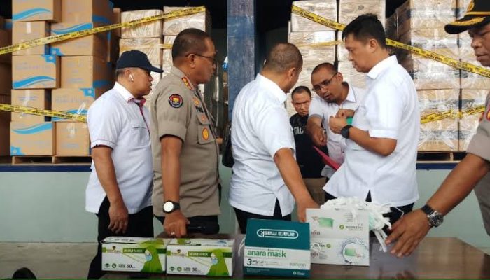 Polisi temukan masker ilegal saat sidak di Pasar Pramuka
