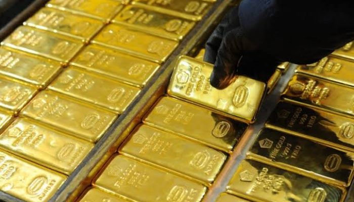 Emas berjangka naik 3,3 dolar, investor hindari aset berisiko