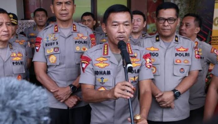 Kapolri ancam copot panitia penerimaan anggota Polri yang terima suap