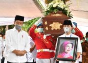 Prosesi pemakaman Ibunda Presiden di Pemakaman Mundu dimulai