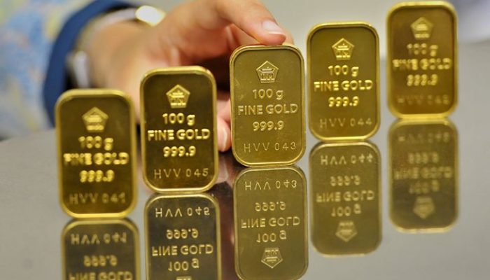 Emas naik 8,6 dolar, investor panik dorong permintaan ‘safe haven’