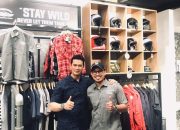 Mengenal Sosok Pilar, Pengusaha Toko Helm
