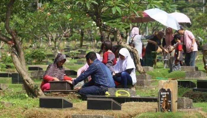 MUI: Ziarah kubur sebaiknya ditiadakan saat pandemi COVID-19