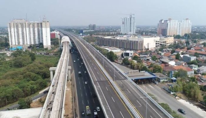 Polisi larang mudik dengan tutup Tol Layang Japek