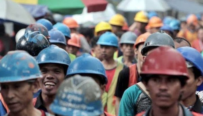 Presiden Jokowi janji lindungi buruh tetap berpenghasilan saat pandemi