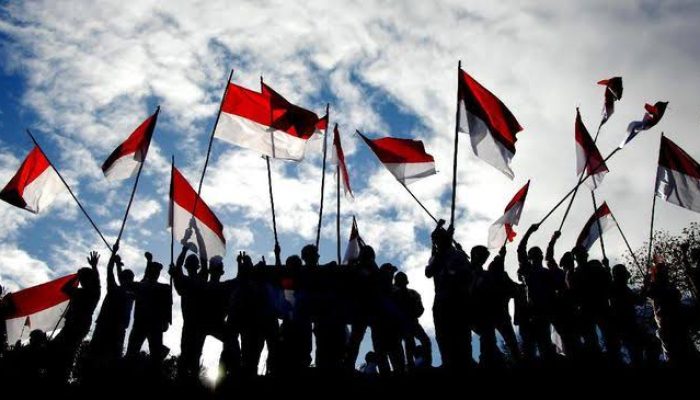 HUT RI, Mensesneg minta bendera merah putih dikibarkan mulai 1 Agustus