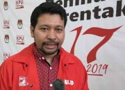 Duet Muhamad-Saras, Pengamat; Kasihan Azmi Tersingkir
