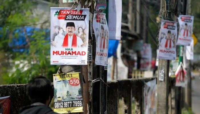 Satpol PP Tangsel Diminta Tegas Copot APK Bacalon Pilkada