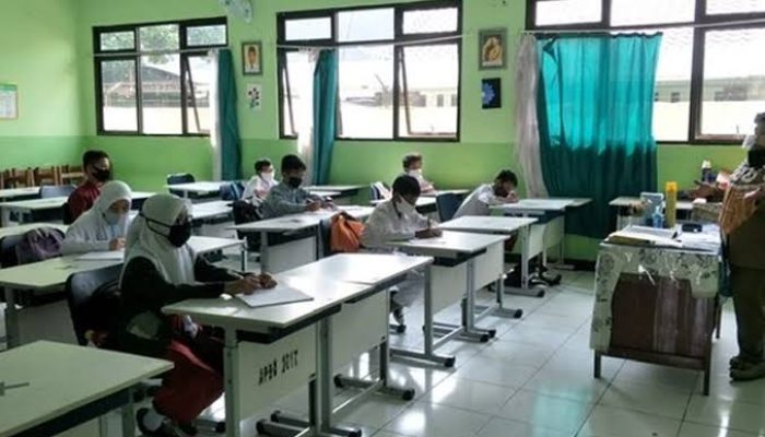 Sekolah buka KBM tatap muka harus persetujuan orang tua