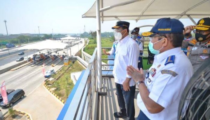 Menhub tinjau Tol Jakarta-Cikopo antisipasi arus balik libur panjang