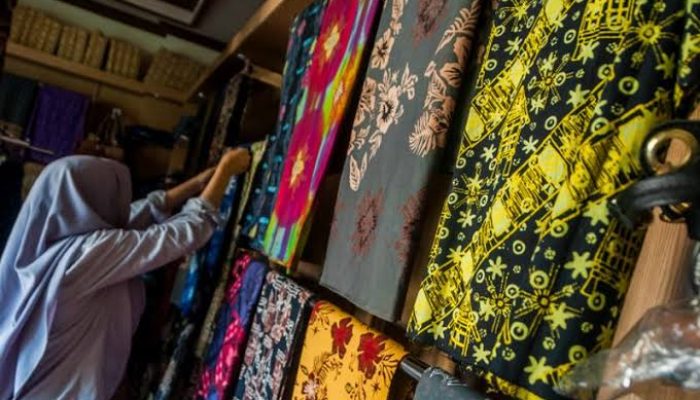 Menperin dorong penggunaan teknologi pada industri batik