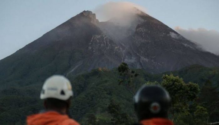 Aktivitas seismik dan deformasi Merapi terus meningkat