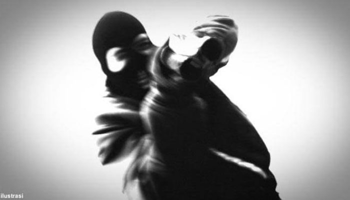 Dua Polwan Ringkus Perampok Berpistol di Serang