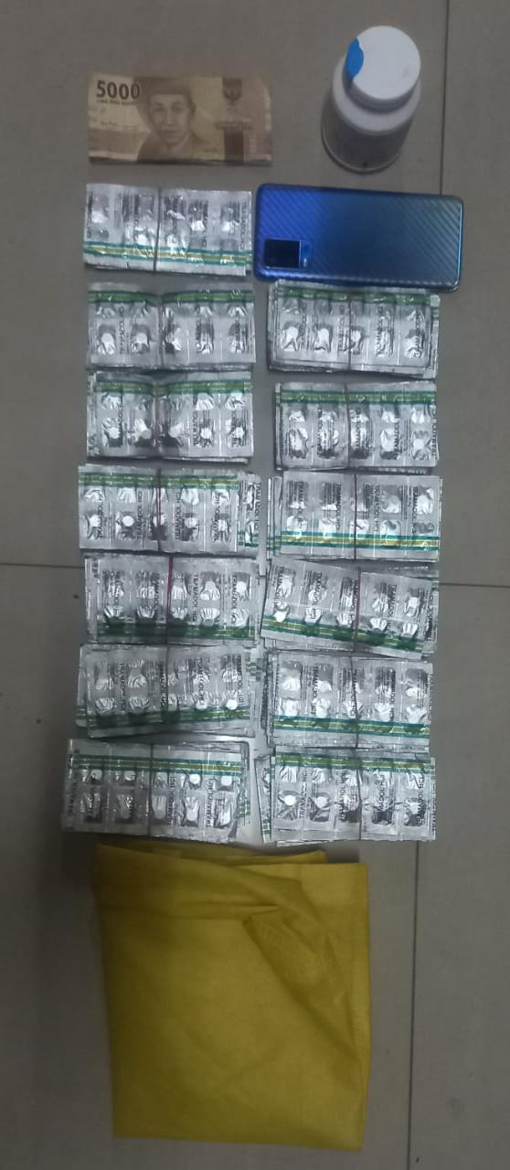 Satresnarkoba Polres Lebak Tangkap Pengedar  Obat Tanpa Izin