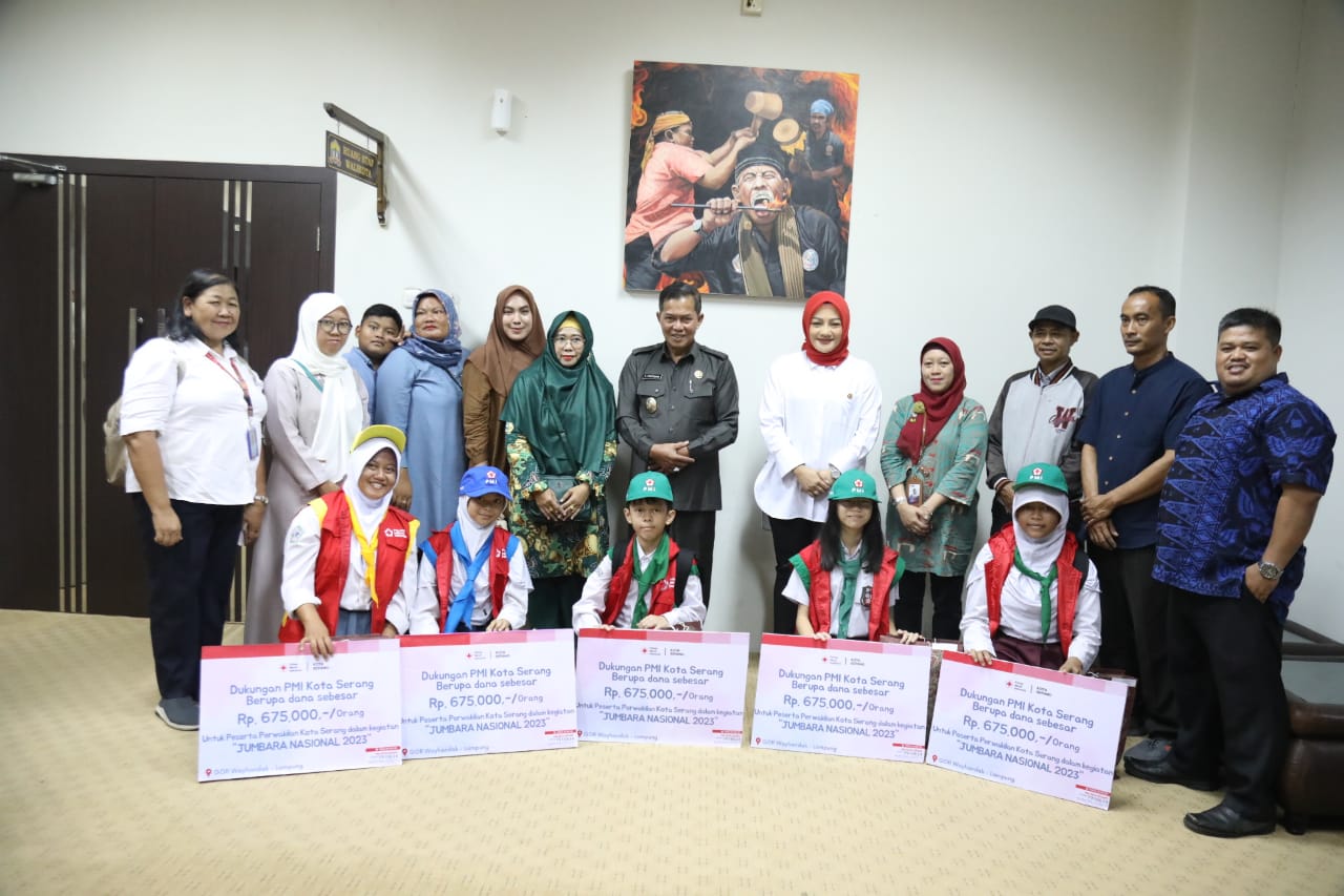 Walikota Serang lepas PMR Berprestasi Kota Serang