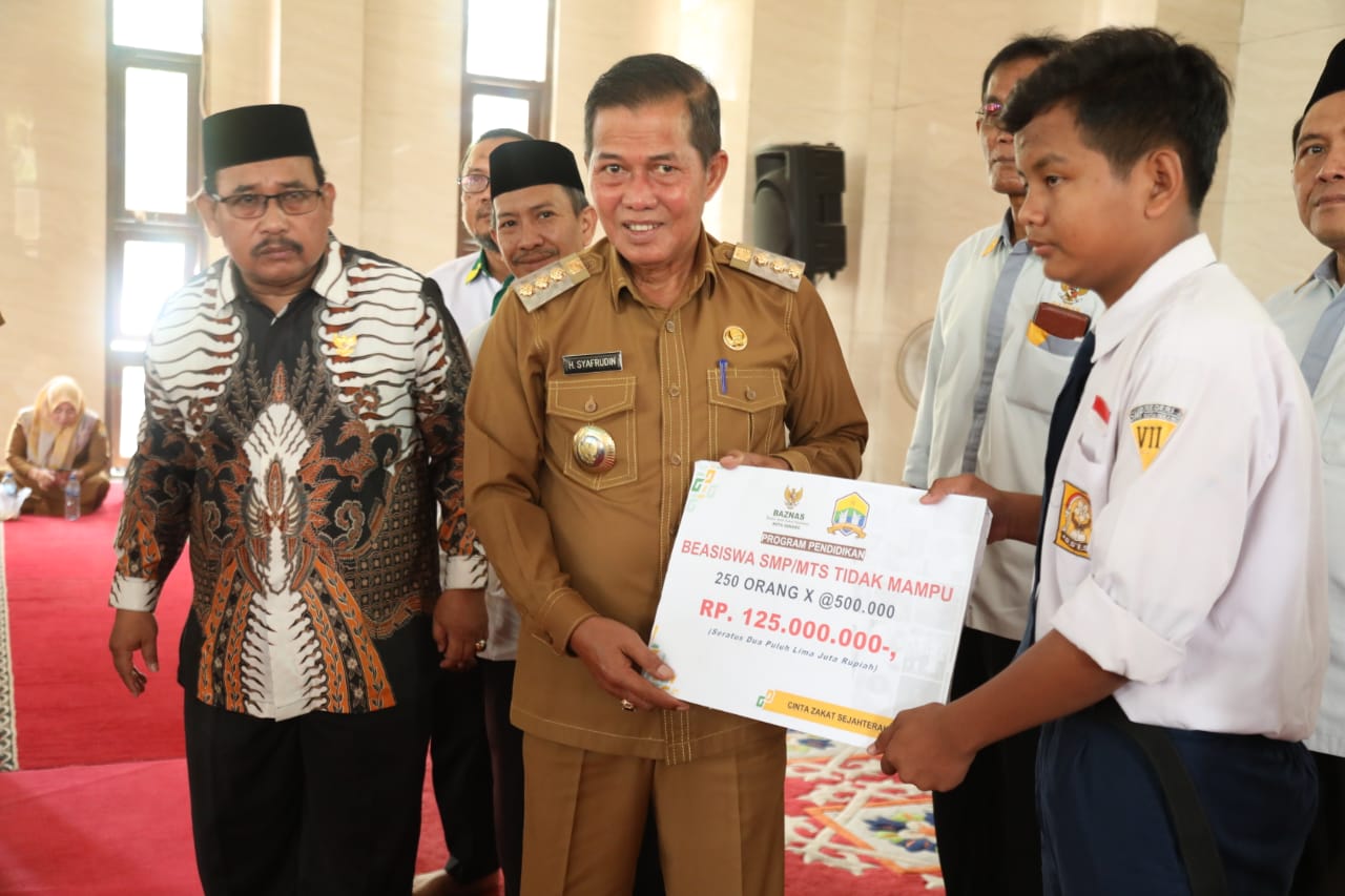 Baznas Kota Serang Berikan Bantuan Kepada  500 Anak se Kota Serang