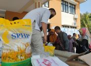 Akibat Tingginya Harga Beras dan Pangan DinkopUKMPerindag dan Bulog Serang Gelar Operasi Pasar