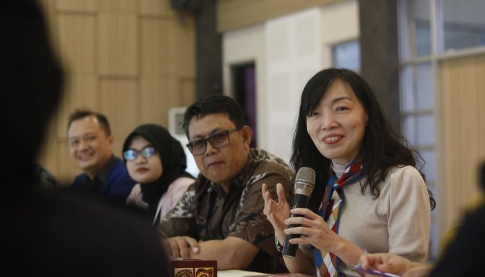 BEA CUKAI DENGARKAN ASPIRASI  PERKUMPULAN PUSAT LOGISTIK BERIKAT INDONESIA