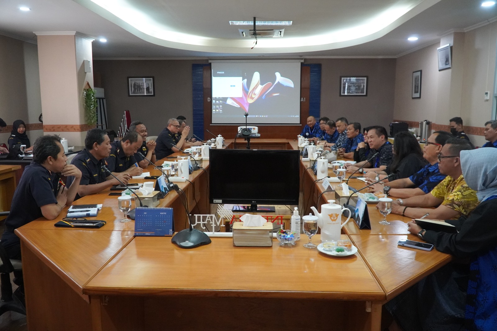 Jaring Masukan, Bea Cukai Menerima Kunjungan APKB