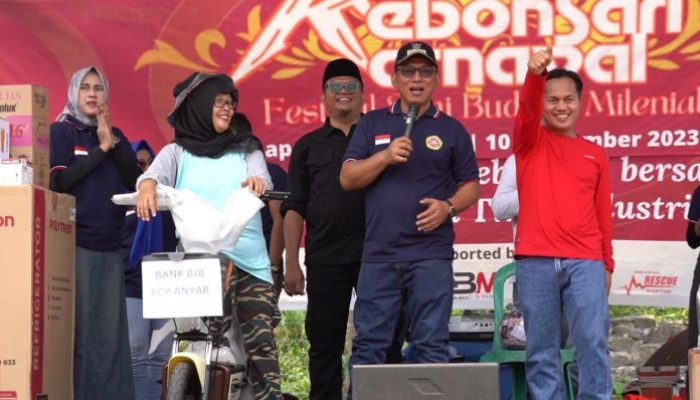 Ribuan Warga Kebonsari Ikut Karnaval, Helldy Apresiasi Keterlibatan UMKM