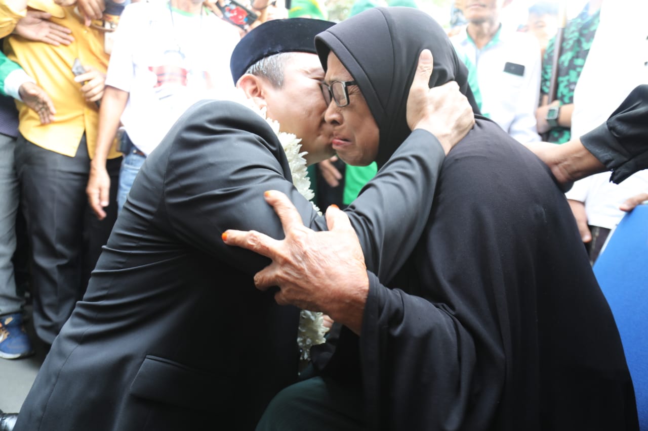 Upacara Pelepasan Wakil Walikota Serang diwarnai Haru Masyarakat Kota Serang