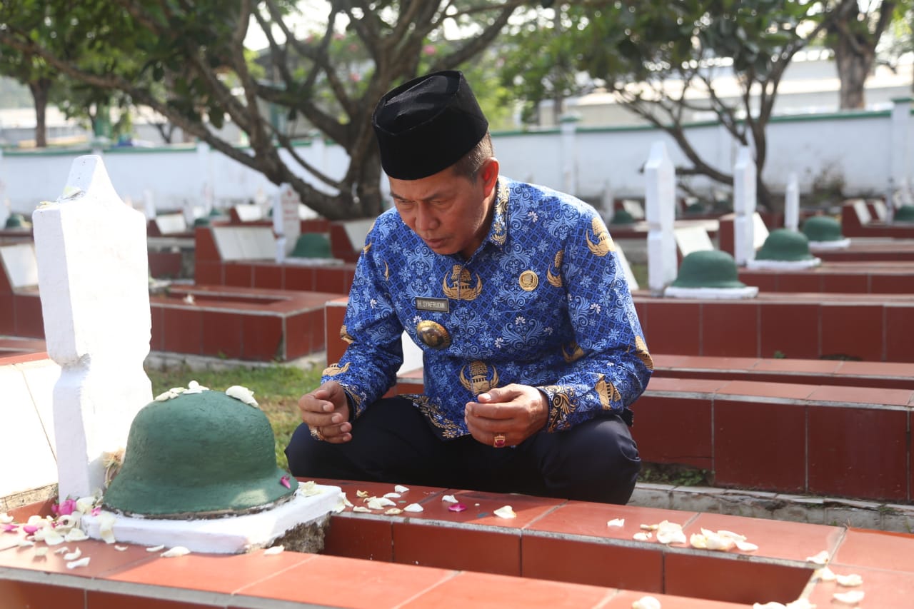 Peringati HUT Korpri dan PGRI, Pemkot Serang Gelar Ziarah di Taman Makam Pahlawan