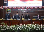 PJ Wali Kota Serang Hadir Dalam Rapat Paripurna PAW Anggota DPRD Kota Serang PJ Wali Kota Serang Hadir Dalam Rapat Paripurna PAW Anggota DPRD Kota Serang