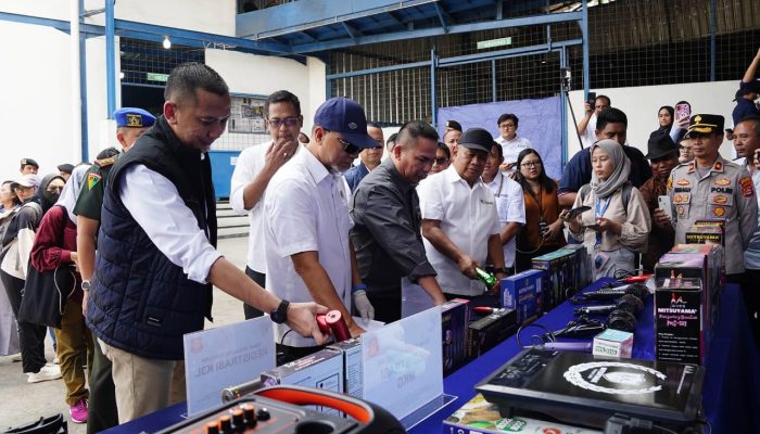 Zulkifli Hasan  Ekspose Temuan 40.282 Barang Impor Tidak Sesuai Ketentuan Senilai Rp6,70 Miliar