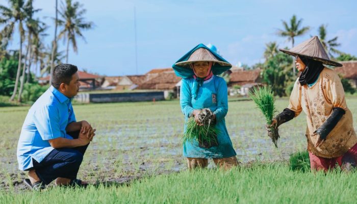 Petani Di Serang Curhat Ke Andra Soni, Ngaku Susah Dapat Pupuk