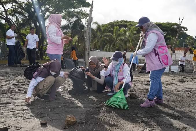 Srikandi PLN Banten dukung kelestarian lingkungan hidup dengan bersih sampah