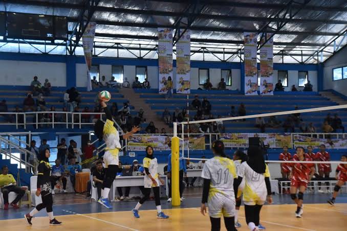 Tim Voli Indoor Putri Kota Tangerang Taklukan Pandeglang dengan Skor 3-0