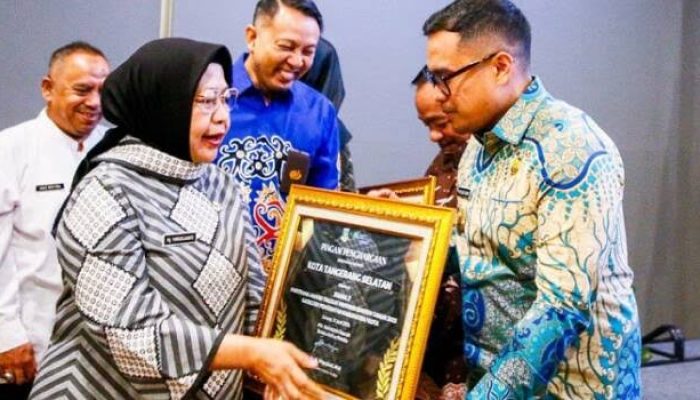 Pemkot Tangsel Raih Juara Dua Paritrana Award 2023