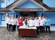 Hari Pertama, Kepala BNN Kota Tangerang Lakukan Tes Urine dan Pengecekan Atribut untuk Tingkatkan Kedisiplinan