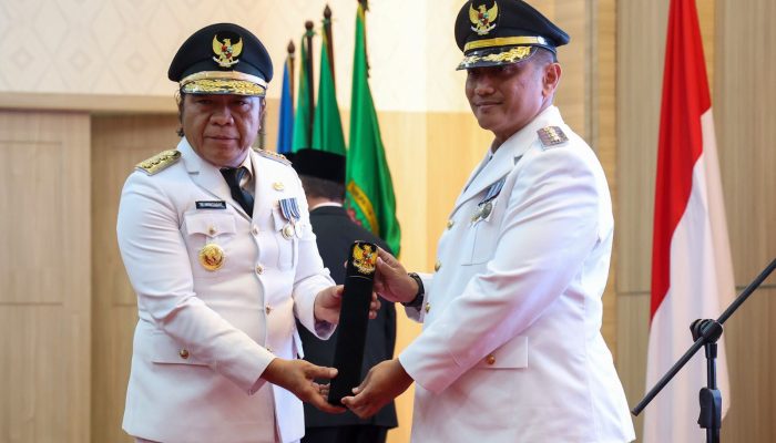 Pj Gubernur Banten Al Muktabar Lantik Gunawan Rusminto Sebagai Pj Bupati Lebak