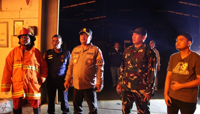 Pabrik Furniture PT CBP Kebakaran,Kapolres Serang Respon Cepat Kerahkan Damkar